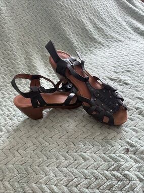 BareTraps Black Leather Studded T-Strap Heeled Sandals
